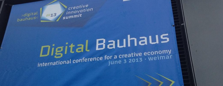 digital bauhaus - creative innovation summit 2013 | Banner am Eingang